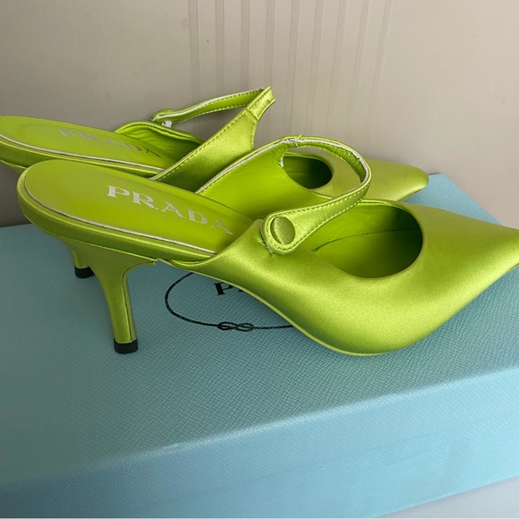 Prada Women's Heels - Picture 2 of 5